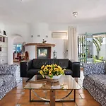 Villa La Contenta
